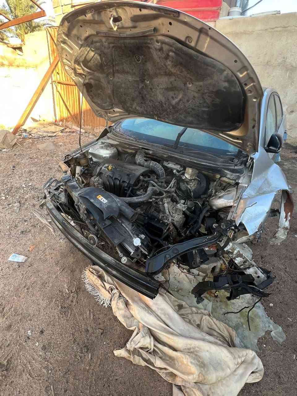 السلام عليكم سيراتو خليجي ٢٠١٣ سياره جانت كفاله بيها بس جاملق او بنيد حالين أبيع على حادثها السياره بسمي رقم بصره الجديد سياره قفل 50 —-***********
