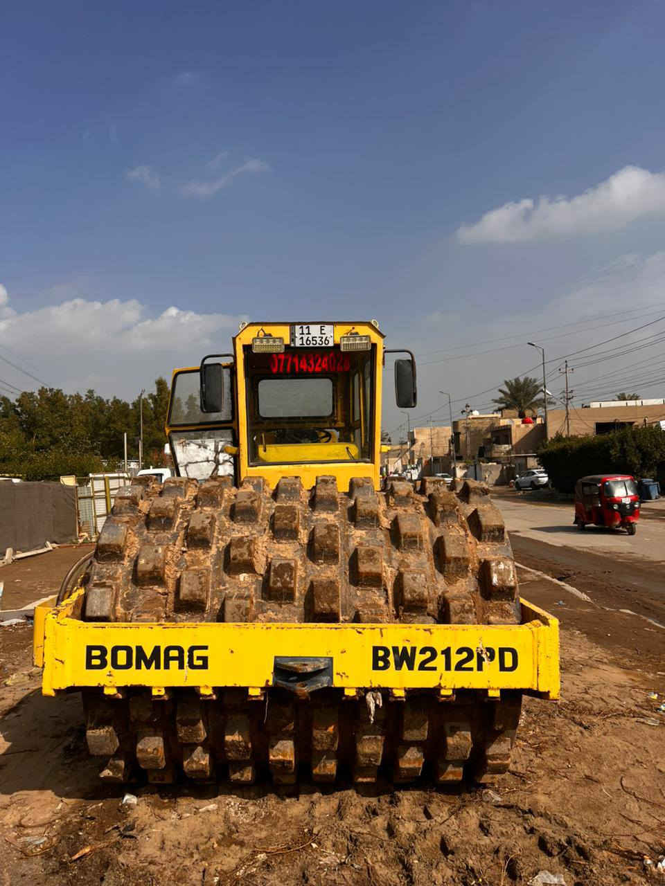 حادلة بوماك 212 ضلفية بلاد
رقم بغداد انكليزي الجديد 

سنوية إلى  ٢٠٣٠

 بمات  هزاز  محرك شاصي زوج تاير   كلة كفالة   مكان بغداد الحبيبية/***********
