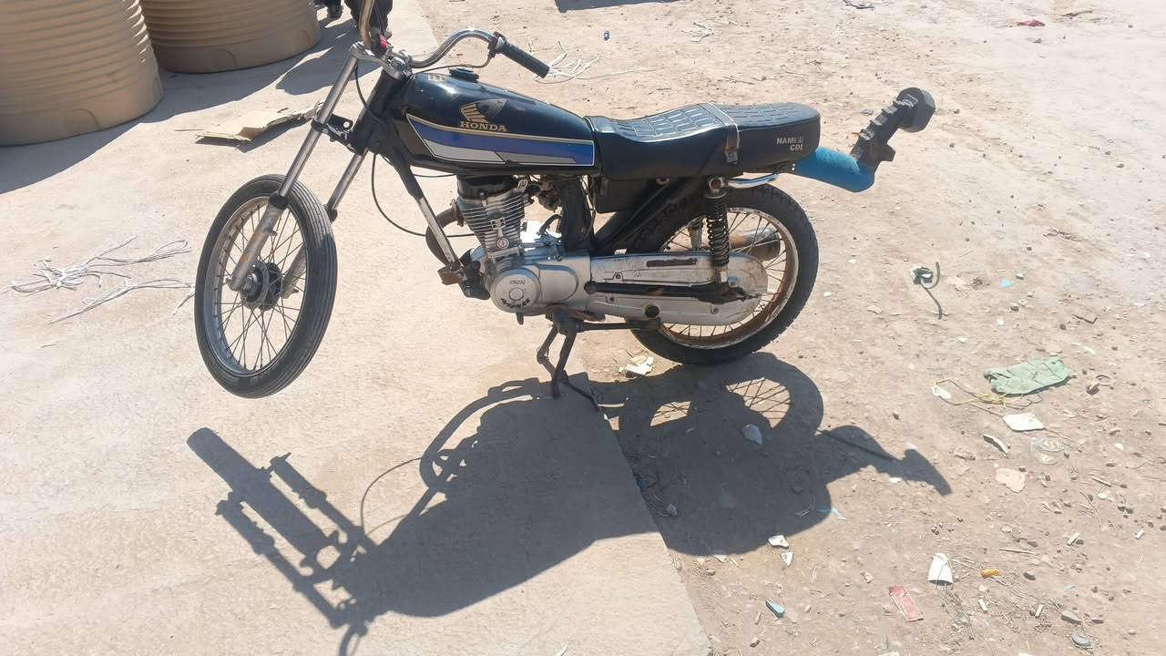 سلام عليكم حبايب دراجه موديل 23تعمره وشاصي 18 اوراق أصولي الشراي يتفضل خاص وهذه رقمي سعر 350وبيه مجال هذه رقمي ‏‪***********‬‏
