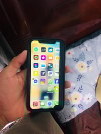 ايفون ١١ • ذاكرة ١٢٨ • خط بالشاشة