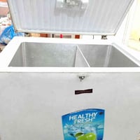 ❄️ مجمدة مستعمله للبيع – نظيفة جدًا وبحالة ممتازة  📍 الموقع: الكريعات ...