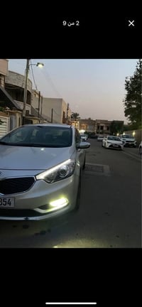 كيا سيراتو للبيع موديل ١٣ شكل ال ١٤ سياره فووول للاخير  قطعتين صبغ فقط...