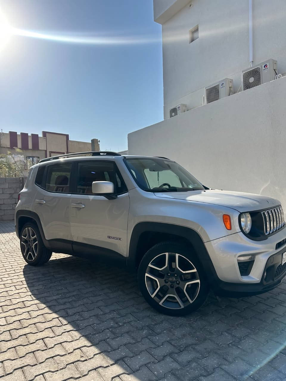 السلام عليكم
جيب رنكد 2020 للبيع 
وارد امريكي بيها تبديل باب عكس السايق نفس للون
وبالعراق صار بيها دعاميه وشويه بخشم البنيد 
سيارة فول مواصفات ماعده الفتحه
سيارة كلش نظيفة ما ناقصها شي
سعرها مناسب 138 $ وبيها مجال تعال شوفها وتدلل 
مكان السيارة البصرة/السنيدية


**إذا كنت صاحب هذا الإعلان وتريد حذفه لأي سبب، رجاءا أرسل رسالة إلى الدعم الفني**