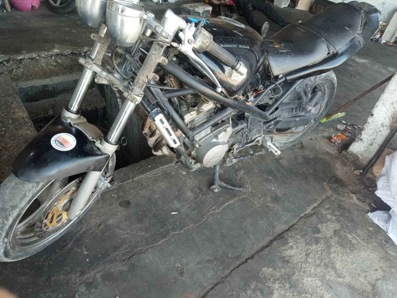 بطح سازوكي باند للبيع 
دراجه متروك بس ضمان المحرك شخال 
رقم صاحب الدراجه
 ***********
