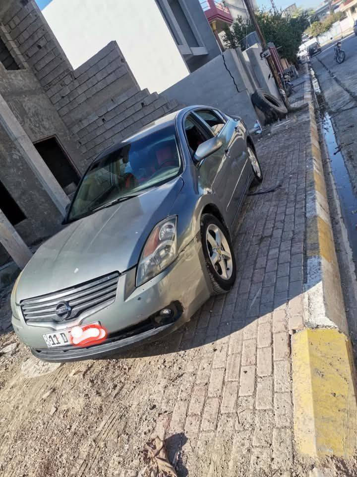 سلام عليكم
نيسان التمه موديل 7 

مكينه .2400 اربعه سلندر 
مصبوغه حزام اثر جراد
رقم بغداد سنويه 29
مواصفات بصمه شاشه كامره خلفيه بصمه ابواب كشن كرهباي 

سعر مناسب تصل عله رقم وبيك خير ودلل ***********

