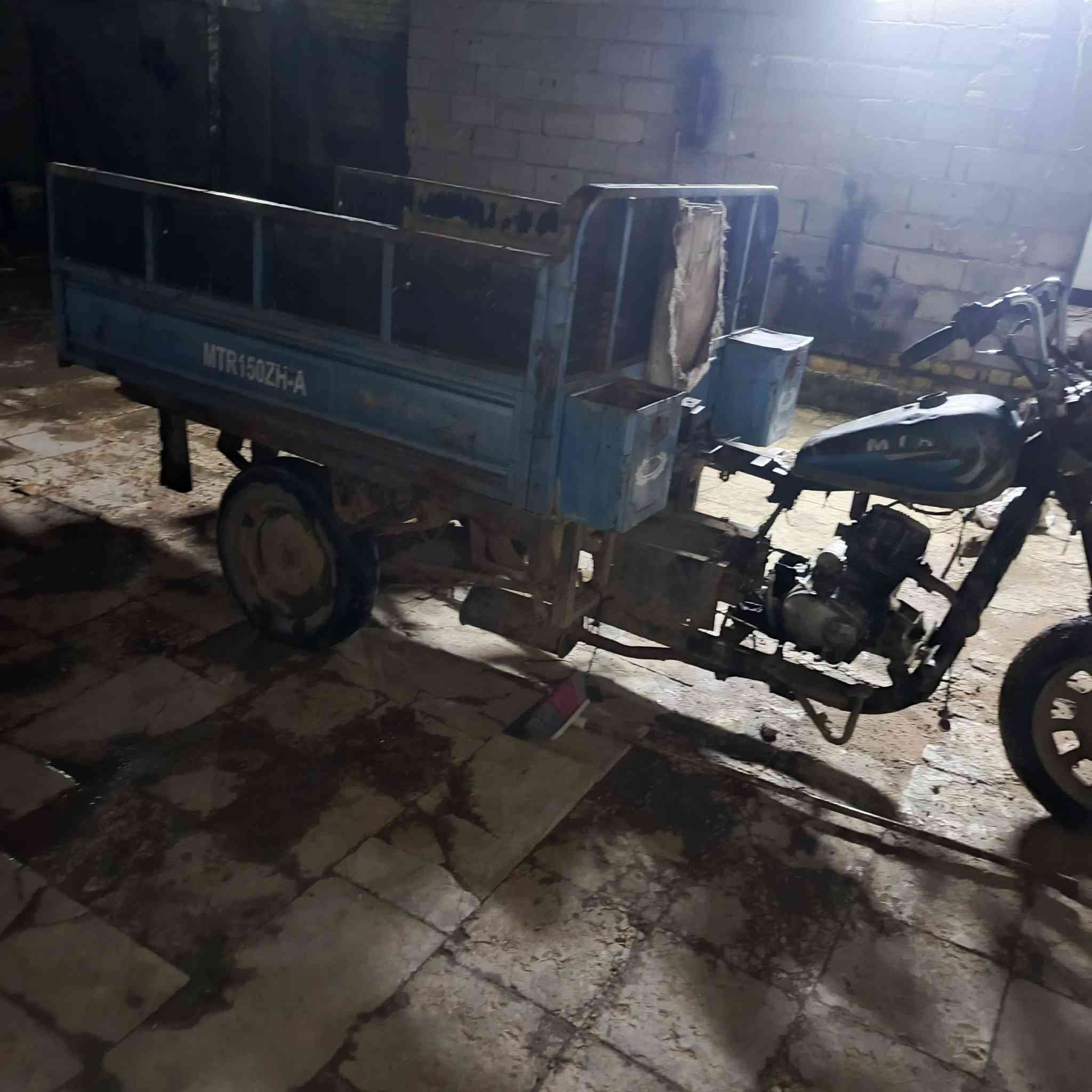 سلام عليكم شباب دراجه كلك لبيع شاصيه مكفول مكفوله من السرقه راح اخلي رقم والشراي بي خير ويدلل  خاص مامتواجد***********
