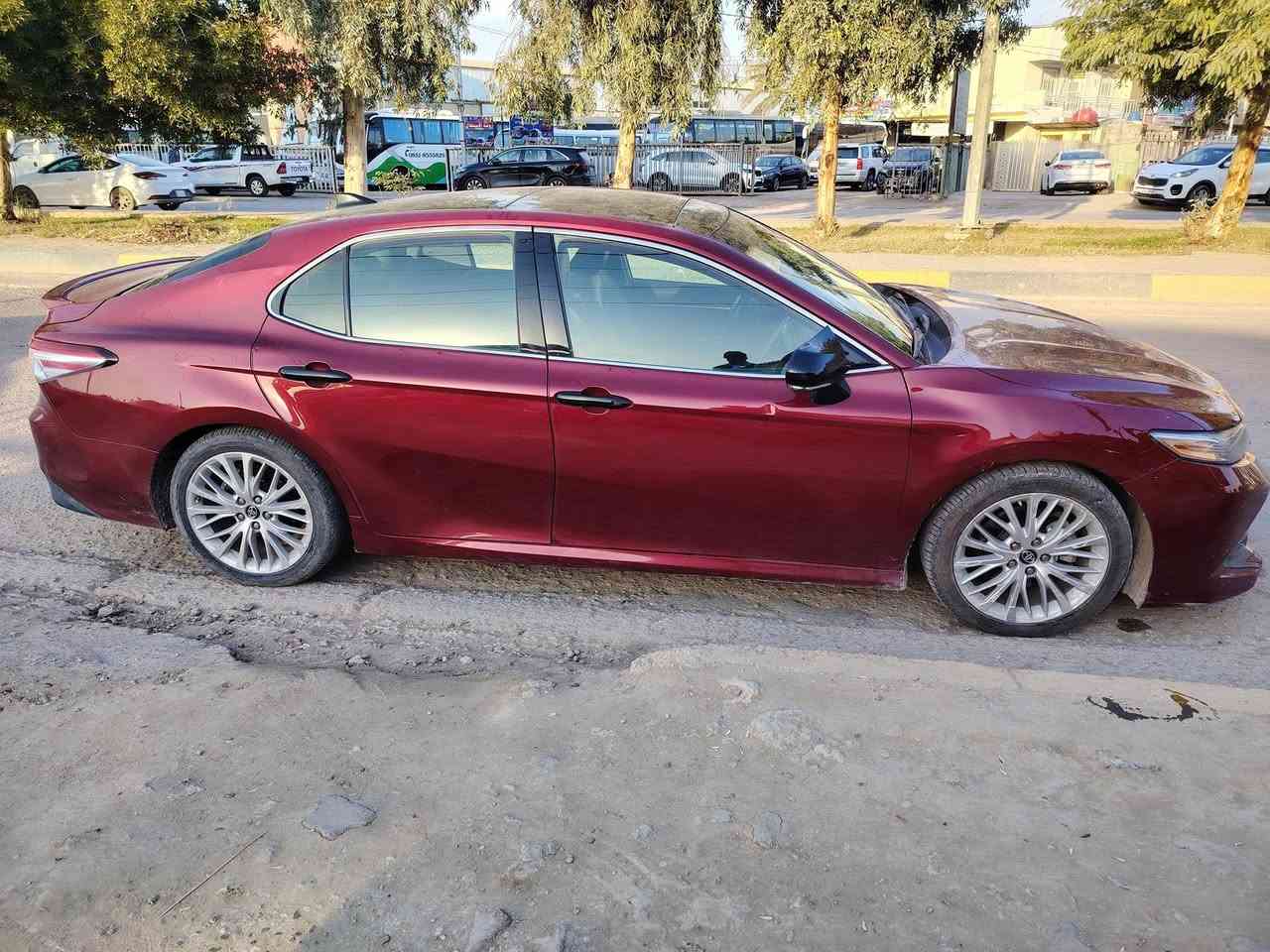 سلام عليكم
تويوتا كامري موديل 2019 ، أمريكي 
ماشية 163 km .
فول مواصفات 1/1 
( بصمة تشغيل ، فتحة سقف بنوارما ، كشن جلد وكهرباء ، مري شفط ، تحديد مسار ، مثبت سرعه ، تحكمات ، اشاير مري ، رادارات ، 3 انظمة قياده ، وبعد هواي مواصفات )
تحويل أو وكالة مضمون
حادثها بنيد ابمدل فقط والباقي ليبل واحد . والجاملغات بيهن شوي بارد .
مكانه كربلاء 
السعر 170$ وبيه مجااال للشاري 
للاستفسار 
***********
