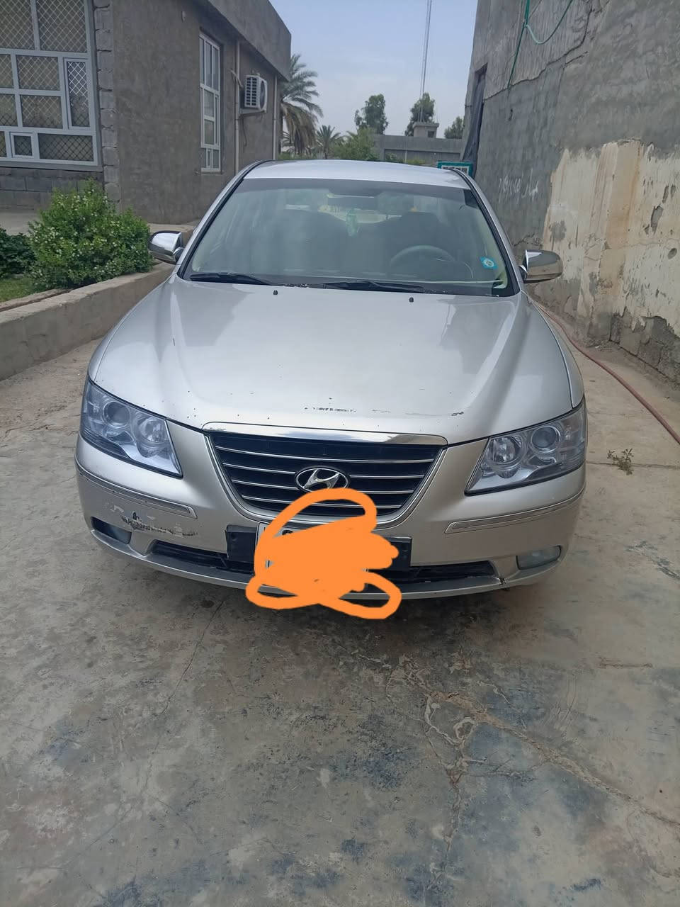 السلام عليكم اخوان  سوناتا 2009 محرك 2400 تبريد شغال سياره جاهزه علئ 24 حبايه بس بيه صبغ 3 قطع والبواب اليسره مبدلات موجود سونار جديد لسعر 110 وبيهه مجال بصيط***********

