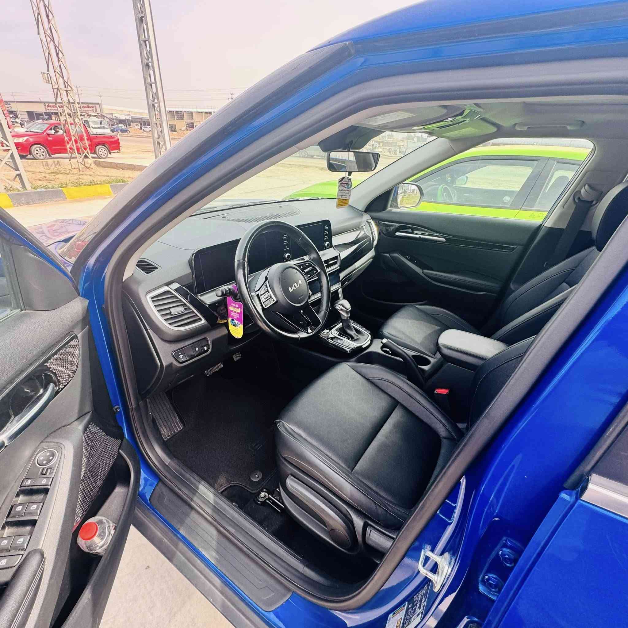 Kia SELTOS 2024
كيا سيلتوس ٢٠٢٤ نظيفة جداً 

فول مواصفات 

مكينه ٢٠٠٠ دوش المرغوب 

ماشية 27 الف فقط 

تبريد قطعتين 

بصمه تشغيل عن بعد

كشنات كهرباء 

تدفئة بالكشنات 

 فتحه  

داخل اسود جلد

شاشه تدعم ابل وكار بلي و كبيره متصله 

٣ رادارات

 تحديد مسار

توقف ذاتي 

نقطه عمياء

اطفاء ذاتي 

الضرر  صبغ جامرلغ امامي وشوية بالبنيد

السونار مرفق مع الصور 

السعر 175 وبيهة مجال بسيط

***********
