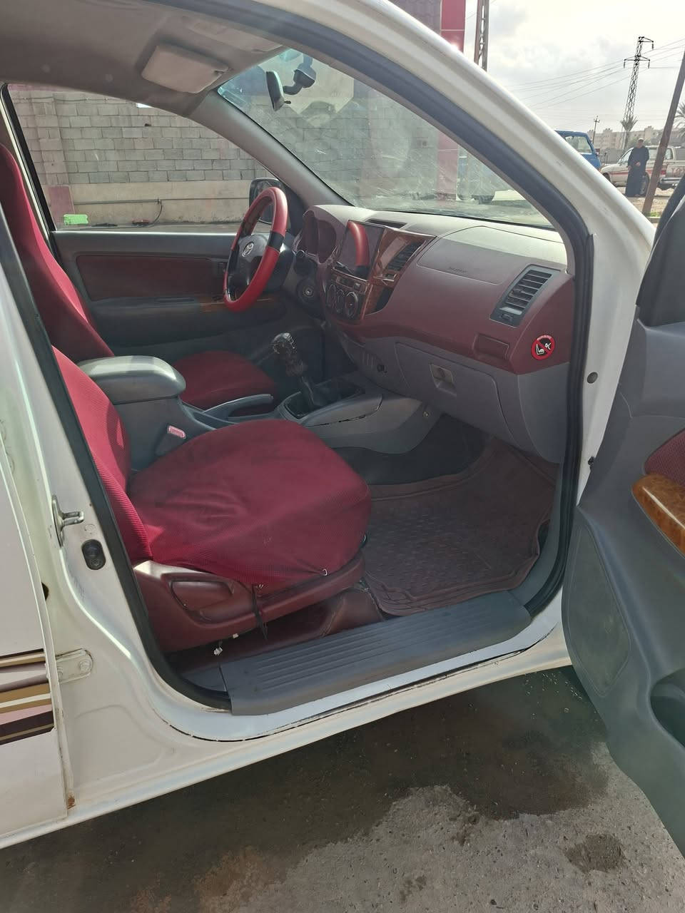 موديل (٩) رقم بغداد كير عادي كوتي شاصي ١٩ للبيع او مراوس السعر  ١٤٥ وبيها مجال قليل جدآ رقم الهاتف *********** / *********** مكان السياره صلاح الدين
