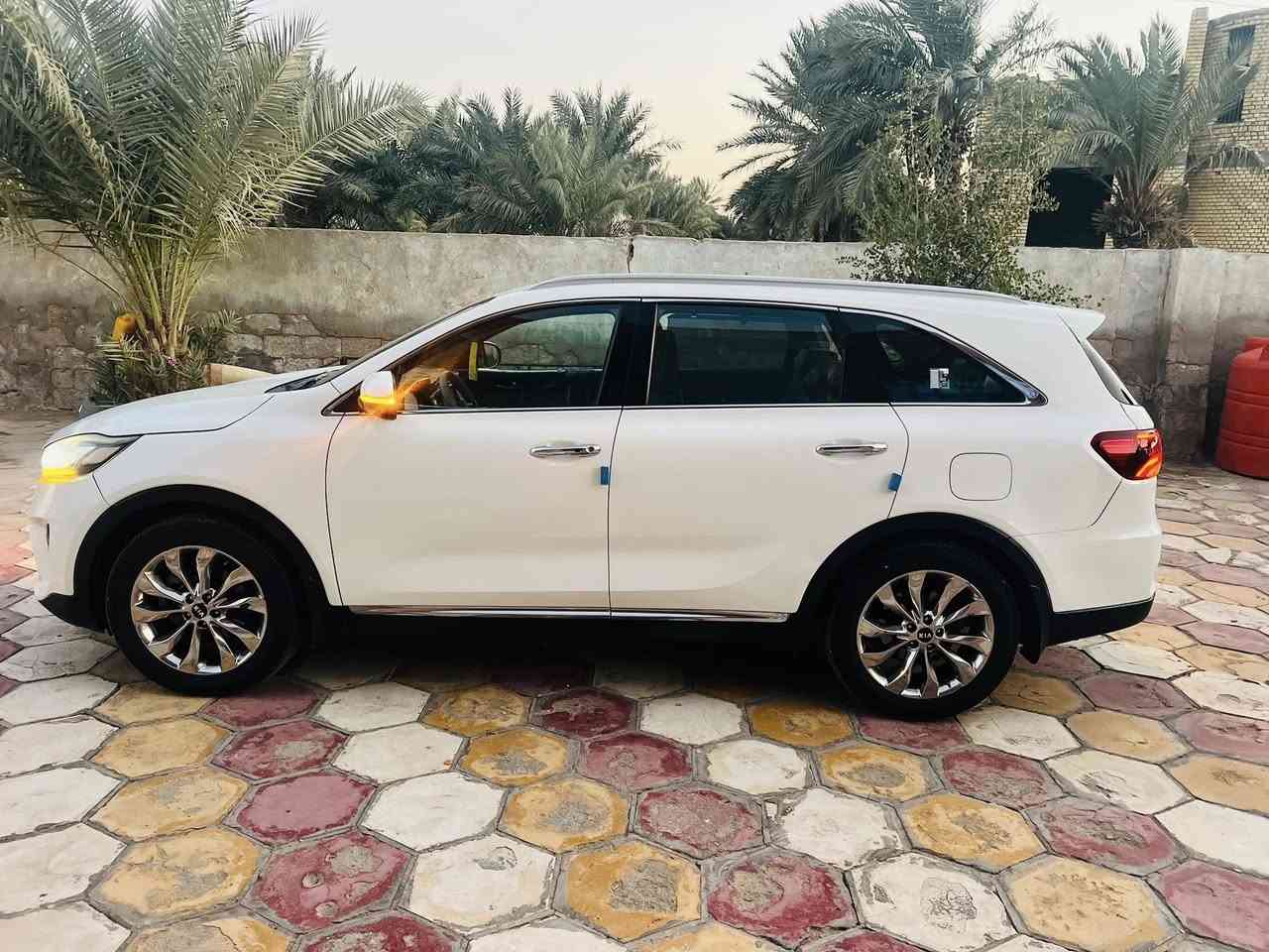 السلام عليكم 
كيا سورنتو خليجي موديل ٢٠٢٠
 فول مواصفات 
رقم مثنئ دولي
 مكفول كفاله
 عامه محرك ٦ سلندر 
٧ راكب 
٣ قطع تبريد 
السعر 265 وبيها مجال 

 مكان السيارة السماوه الوركاء للاتصال ‭0782 827 5748‬
