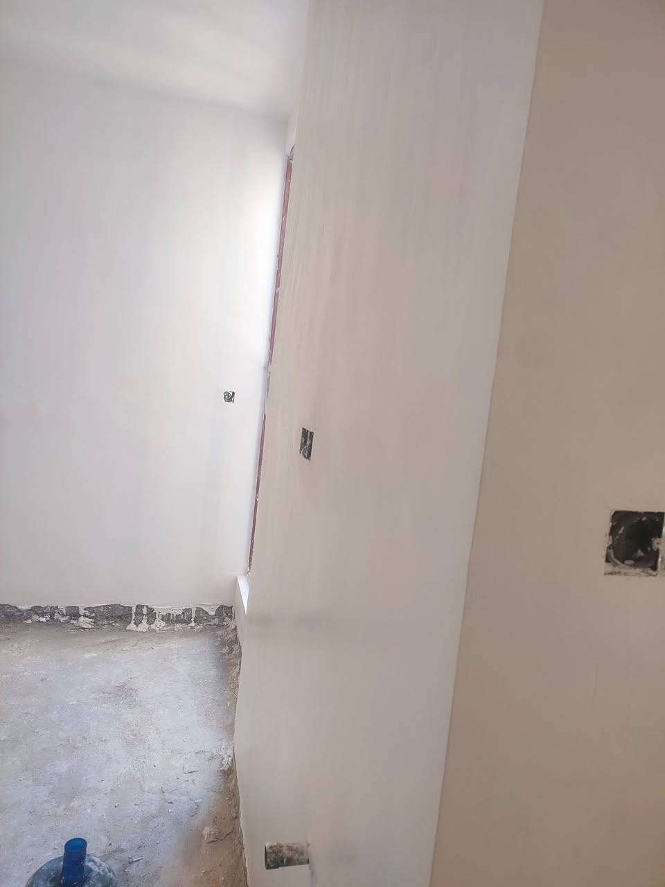 لبخ سمنت وجص وبورك شغل درجة اولى شرط اشراف هندسي عملي متر وكباله و يوميه ***********
