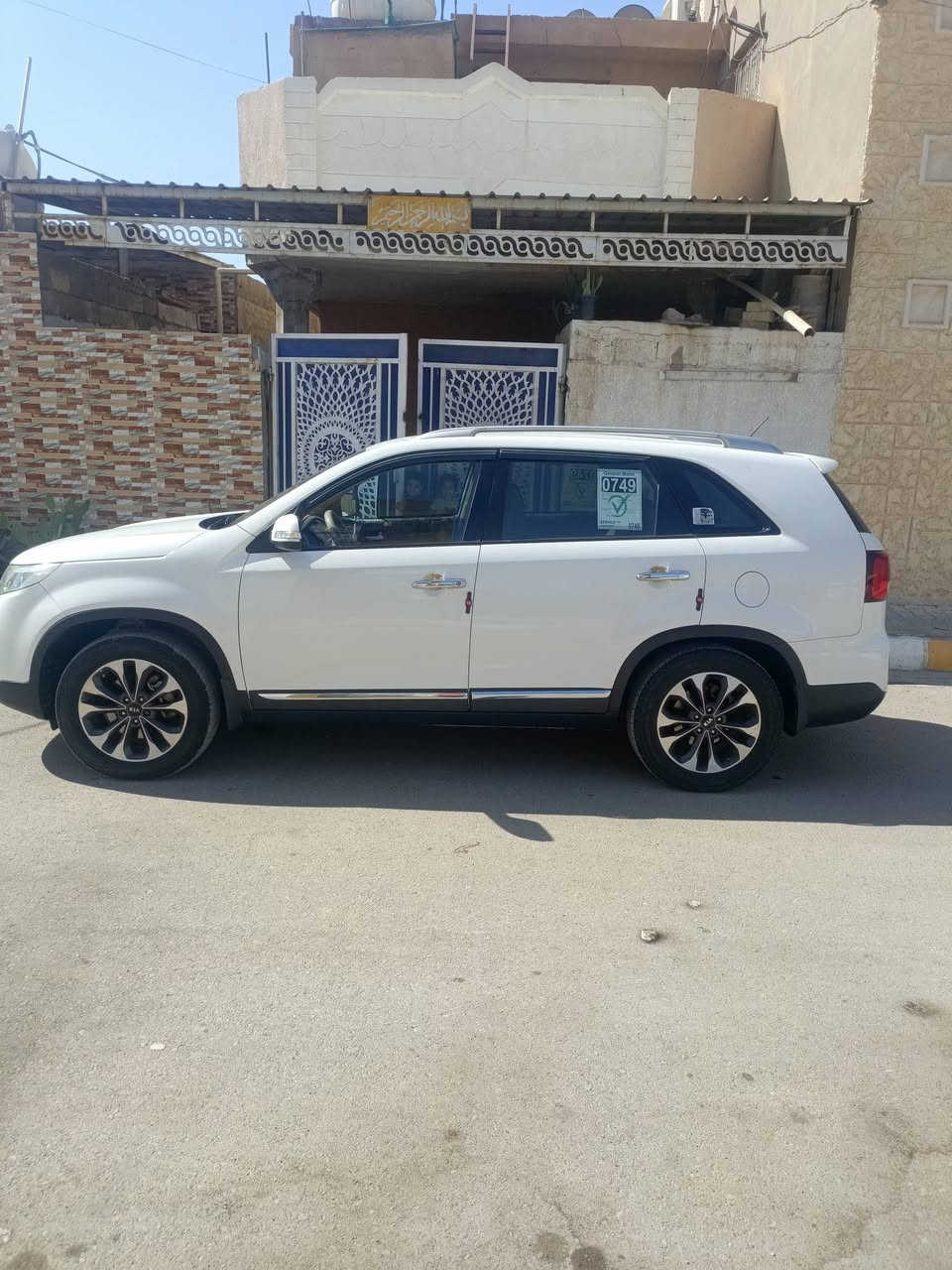 سلام عليكم سورنتو ٢٠١٤ مكينه 4 سلندر دوش 7 راكب 3 قطع تبريد رقم بغداد بسمي السياره مكفوله السونار موجود مكان واسط صويره السعر (180)وبيهة مجال للطيبين ***********
