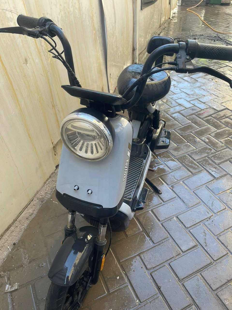 سلام عليكم دراجة شحن مديل2023مال بيت نضيفه حجم 14سويج2 بريكات خلفي امامي شغلات سعر175 رقم***********
