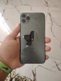 11برو ماكس ذاكره 64 دبل خط الضهر مكسور وفيس ايد واكف بطاريه ميه وبي فط...