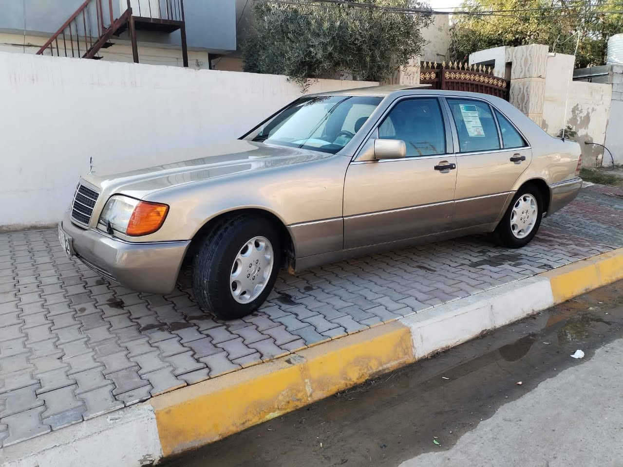 سياره مارسدس للبيع او مراوس حسب القناعه 
رقم ديالى دولي جديد 
محرك ابو الخراطيم 
موديل ٩٣
الاتصال مع صاحب السياره 
*********** كورك 
*********** اسيا بي واتساب هم 
 +9647901315570 عراقنا 
السعر ٨٢ ورقه الشراي يتصل فقط مكان السياره العنوان في محافظه بغداد وبالتحديد الدوره
