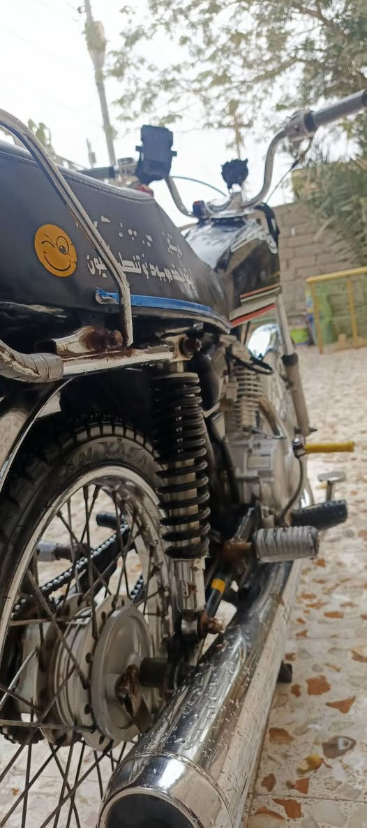 سلام عليكم أخوتي
دراجه شلامجه24مامفتوح
 وغراض25
كلك كلك كلك
المكان سوق الشيوخ حي العسكري
السعر خاص :/***********
