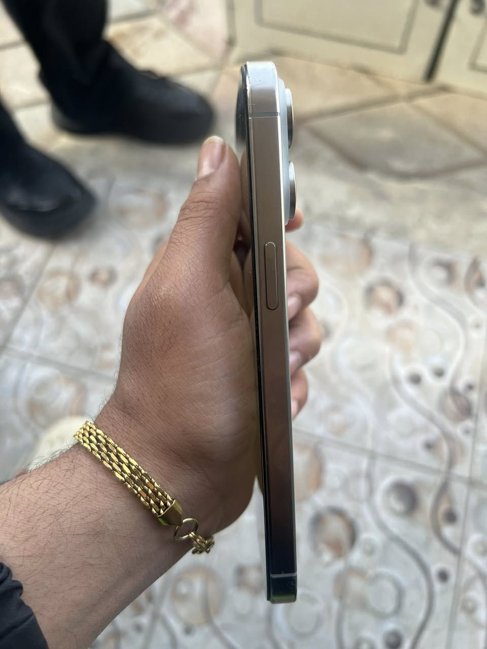 ايفون 📱 15بروماكس ذاكره256 المكان بغداد رقم ***********  السعر 600وبي مجال
