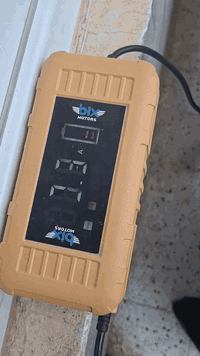 شاحنه البيع شحن سريع مواصفات مال6بطاريات علا20 
سعر 150الف الي ريد يتواصل***********
