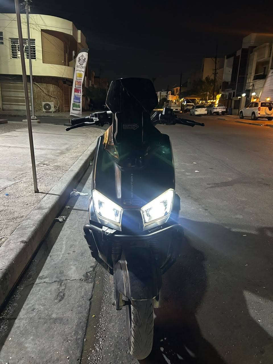 سلام عليكم دراجة شحن تاليج استخدام قليل
6 بطاريات مستطيله
سرعه 80
مدة الشحن 6_8 ساعات
شاشه ايباد تقره العطل 
الشحنة تمشيك 65k_75k
دراجة نضيفة كلشي شغال بيها
دبل اشارة
اشارة يمنه يسرة
هورن
دكمه بانزين لمن تصير عطل تمشيك
ودكمه تصفير كيلومتر
صندوك جوه المقعد حجم جبير
وصندوك الي وره موجود بس مشاده
للبيع فقط سعر 1200,000 وبيها مجال بسيط
مكاني بغداد للاتصال ***********/موجود واتس هم
