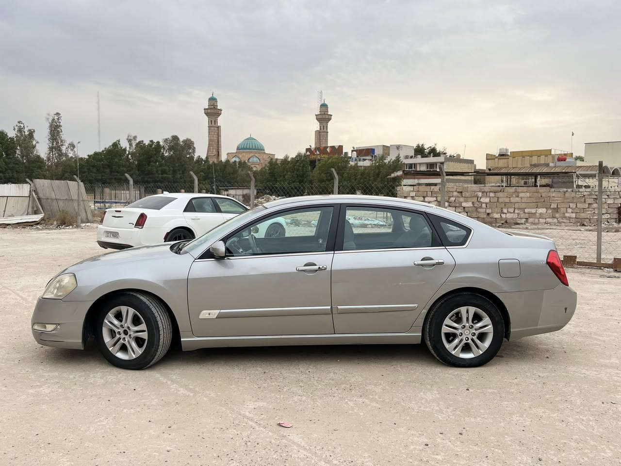 بسم الله الرحمن الرحيم
رينو سافران 2010 لون سلڤر محرك 2.4/ v6
محرك جديد حداديه وصدر جديد وتبريد 1/1
مواصفات /مري شفط كهربائي ، تدفئة مقاعد رقم بغداد انگليري جديد بأسمي 
سعر 100 ورقه وبيها مجال بسيط
موقع /  بابل 
للأستفسار /*********** واتساب
