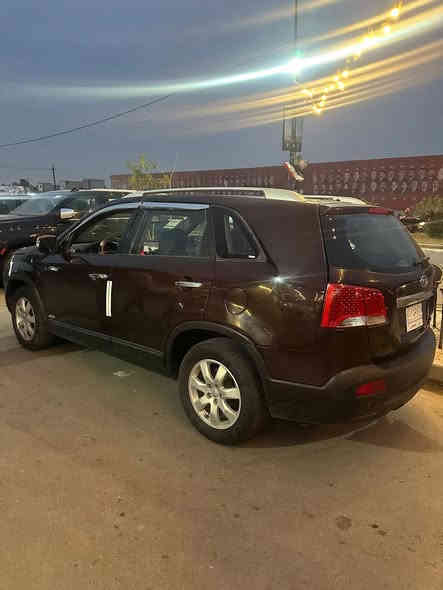 عليكم للبيع كيا سورنتو مديل 2011 رقم ديالى بسمي 
السياره جاهزه على اخر حبايه 
بيها صبغ 3 قطع فقط 
مكينه 4 سلندر 
كير مكينه مكفولات 
صدر امامي خلفي نضيف 
باتري جديد 
تخم تاير جديد 
السعر 115 وبيها مجال بلاش بلاش بلاش 

بيع فقط بدون مراوس ممتواجد ع النت اتصل وتدلل
عنواني بغداد العامريه ***********
