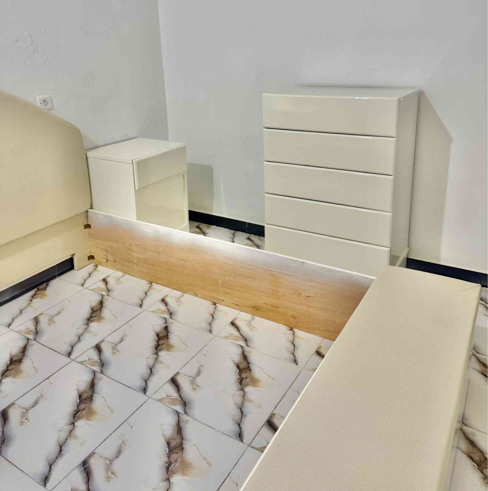 🌏معرض ومعمل عالم النجارة🌍        
                         🪵من اعمالنا                                   (         غرفه صاج تسكام داخل وخارج 5 ملم صاج صبغ حراري ابيض)            🪓
    
🪚تركي نجارة 🛏  غرف نوم تركية نجارةتسكام 👩‍❤️‍💋‍👨 
ابواب تركيه 🧍غرف شبابيه🧍‍♂️🍽  مطابخ تركية نجارة🎂         
مطابخ اللمنيوم 🖼رفوف تركية نجارة🗄
🪟غرف نجارة صاج تسكام 🚪ابواب صاج 🚪       🪟چراچيب🪟        ابواب برادت                    
📝ضمان 5 سنوات  🔖   

     يوسف / ابوشمس 
☎️للاستفسار :*********** وتساب او اتصال
     ب ادارة / يوسف / ابوشمس 

🌻📲 رابط صفحة معمل عالم النجارة 👇🧭
https://www.facebook.com/black.hawk633

🧭العنوان : كوت /الخاجيه / شارع القزويني /قرب مجمع الكرار / مجاور سيد نبيل ابو الاسماك
📍الموقع 👇لوكيشن👇الخاجية
 https://maps.google.com/?
q=32.528866,45.804348
