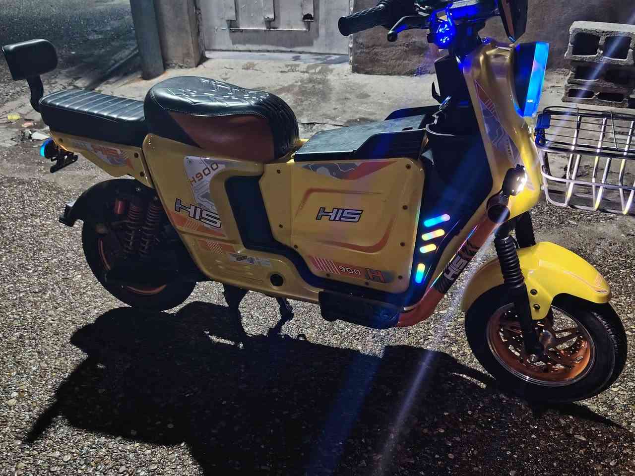 للبيع سعر  400 بي مجال    ***********
