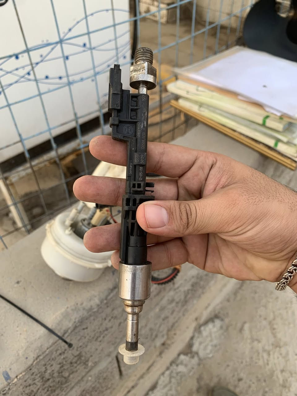 غراض للبيع مال 525 بنيد عريض وجاملغ عكس سائق ومجمع مال فيت بم ونوزل طويل وقبغ دبه مي مال f10 الاستفسار ***********
