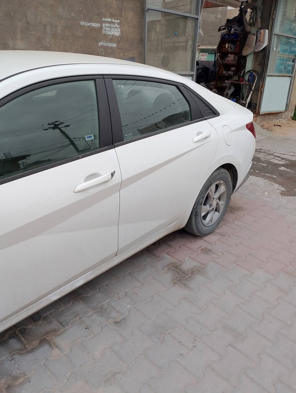 السلام عليكم النترا موديل23 نص فول وارد امريكي حادث بالصور تبديل باب فقط بااسمي رقم بغداد ماشيه 37 الف السعر 175 ورقه مكاني كربلاء ***********
