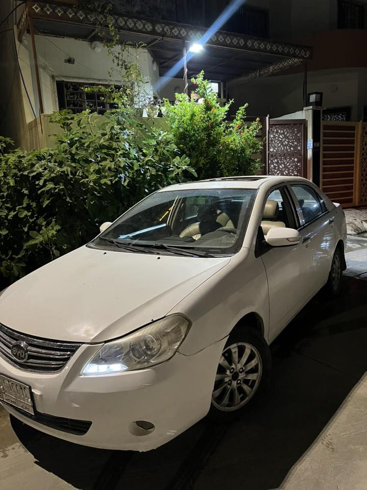 BYD 2013 G3
حرة 
كير محرك تبريد شرط 
كير اوتماتيك 
فول اوتماتيك 
السعر 49 
***********

