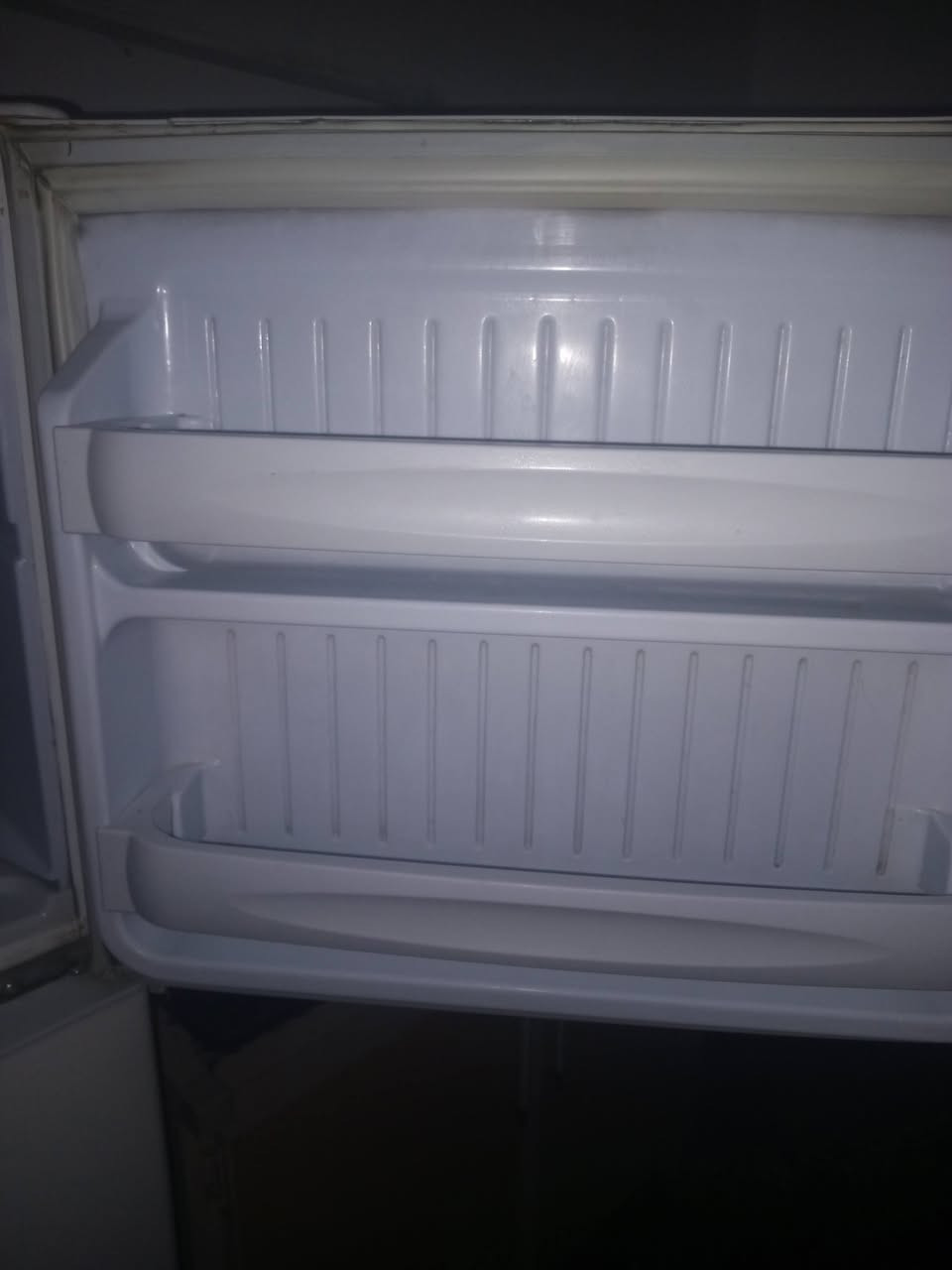 ثلاجه للبيع 18قدم
مداخله اي تصليح الثلاجة خير من الله راسلني واتساب ***********
