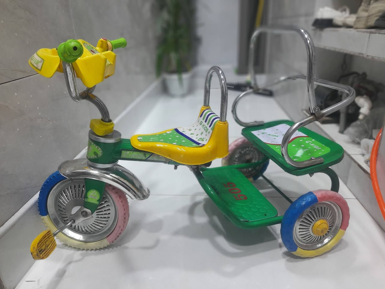 السلام عليكم 
متاح باسكل حجم ١٦ نوع أوربي ممتاز السعر ٤٠ الف وحجم ١٢ عدد اثنين نوعية أوربي ممتاز سعر الواحد ٢٥ الف ونوع ثلاث عجلات سعر ١٥ الف بعقوبة التحرير 
***********
