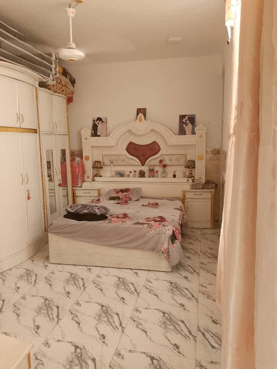 سلام عليكم ورحمه الله بيت للبيع حله ابي غرق في حي المرتضى قرب المدرسه الخلق العضيم مساحة البيت 100السعر60اي ستفسار***********
