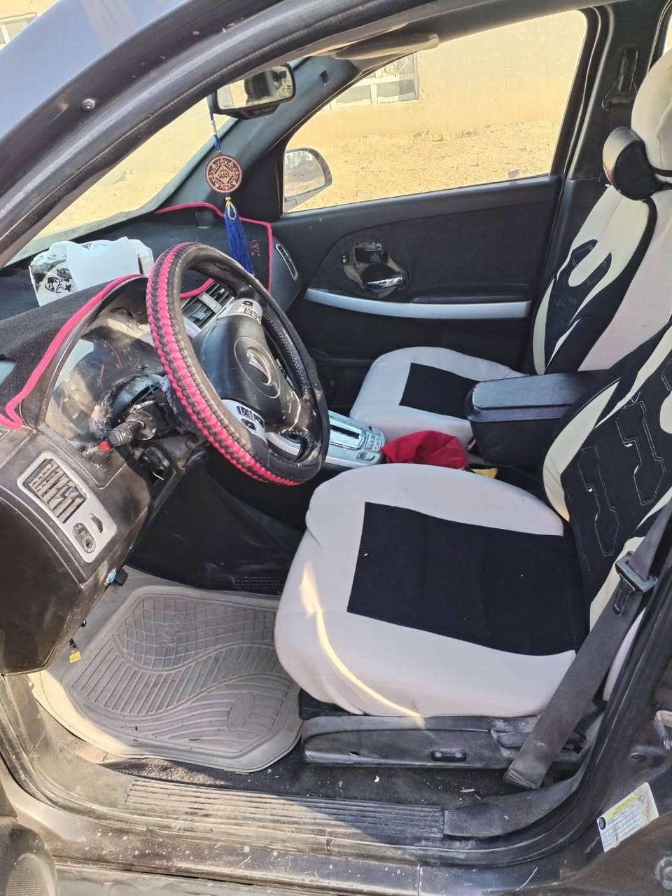 سياره للبيع بونتياك موديل ٢٠٠٧ رقم بغداد انكليزي بيع مراوس حسب القناعه محور كير ومحرك كورلا بلادي بيع مراوس حسب القناعه السعر ٥٧  العنوان بابل الشوملي 
***********
