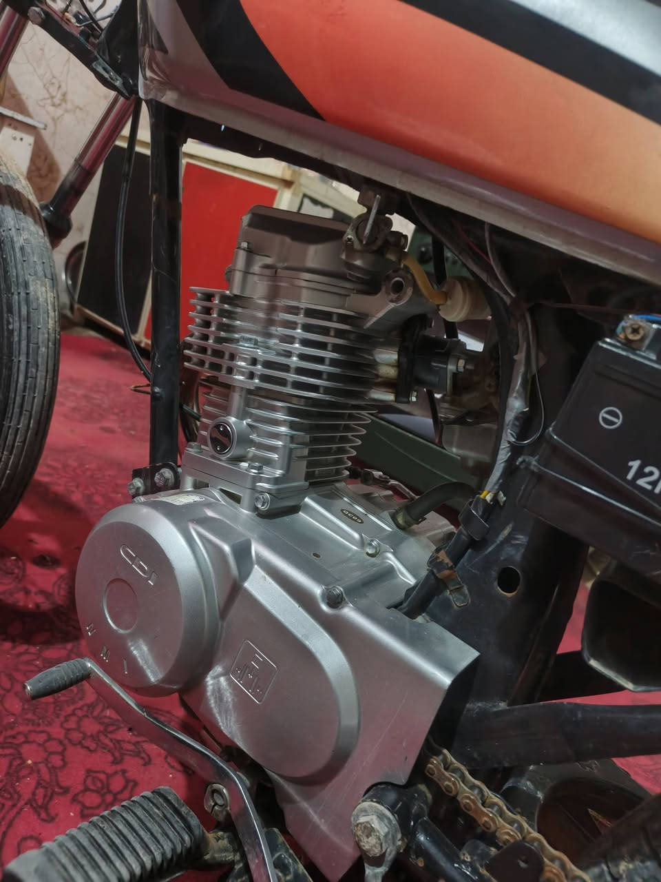 السلام عليكم
دراجه نامه  
محرك 2024
دراجه خير من الله ونشطه 
باتري لايت هورن بيها 
الصخيين حي الجامعه
550 وبيها مجال للطيبين 
بطلت من الشغل واريد ابيعها مستعجل عليها 
رقمي ( ***********) تصل وتدلل
