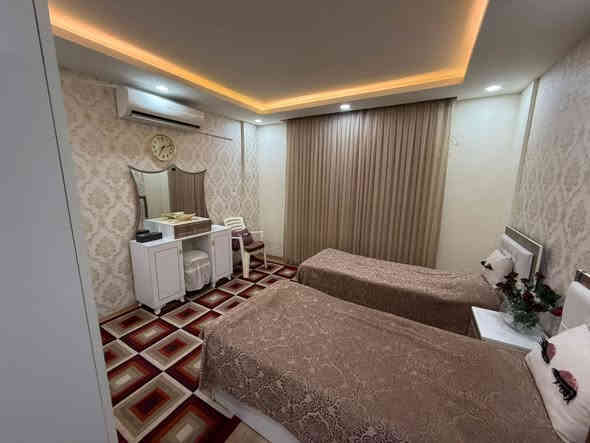 شقه الاجار #موثث بالكامل اثاث جديد مجمع #شاهان_ستي مساحه 128م 
غرفتين نوم 
صاله 
المجمع كامل خدمات 
سعر الآجار 500 الف 
0773-717-7774
0773-717-7775
0750-820-5300
