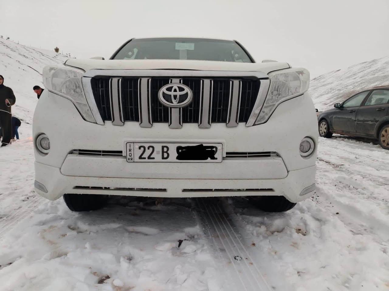 Prado دەبل ئەکسل گێر تۆ ماتیک2011 ک
یەک پارچەیی بۆیاغە سەیارەکە ٢٠٠ هەزار کم رۆشتووە 
شکلی گۆراوە بۆ ٢٠١٧
سحری٢٣٠و مەجالێ کەم
*********** أربيل, العراق
