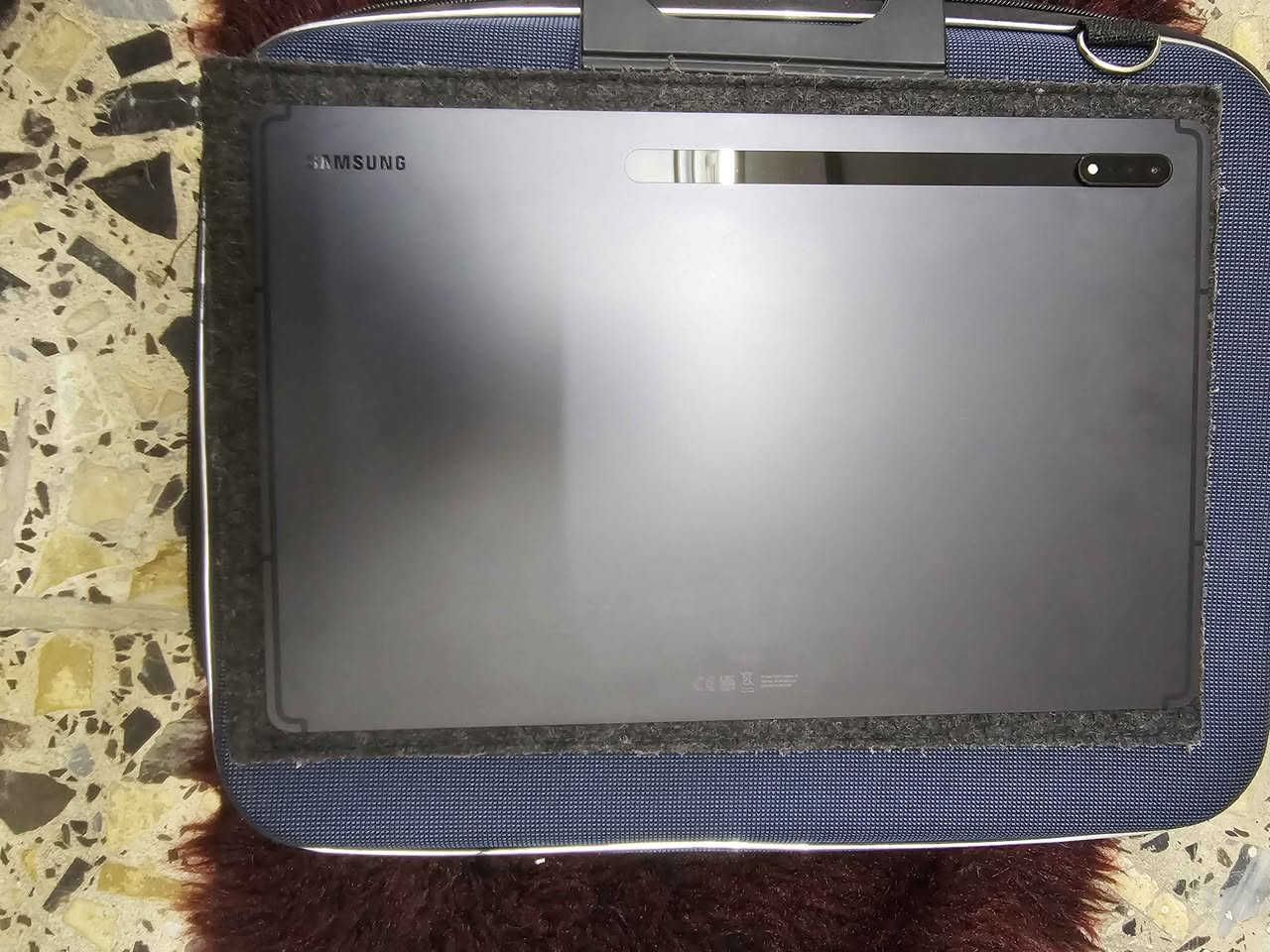 تابلت سامسونج كمبيوتر متكامل (Samsung Galaxy Tab S8 Ultra) 📢
​الجهاز غني عن التعريف، يعتبر أقوى تابلت للإنتاجية، الدراسة، والتصميم، وبأعلى المواصفات والذاكرة (نسخة الـ Ultra الأعلى بالسلسلة).
​⚙️ المواصفات الفنية 
​الذاكرة الداخلية: 512 جيجابايت (مساحة عملاقة تخزن كل ملفاتك وفيديوهاتك).
​الذاكرة العشوائية (RAM): 16 جيجابايت (أداء خارق وسريع جداً بدون أي تعليق).
​الملحقات: يأتي مع القلم الأصلي (S Pen) الذكي 
​✨ حالة الجهاز:
​الجهاز بحالة الوكالة (نظيف جداً مثل ما موضح بالصور من كل الزوايا).
​الشاشة نظيفة تماماً بدون أي شخوط أو عيوب.
​البطارية وأداء الجهاز 100%
الجهاز ابد ما متعوب 
تجي تفحص من باب بيت
عنواني بغداد Colombo, Sri Lanka


**إذا كنت صاحب هذا الإعلان وتريد حذفه لأي سبب، رجاءا أرسل رسالة إلى الدعم الفني**