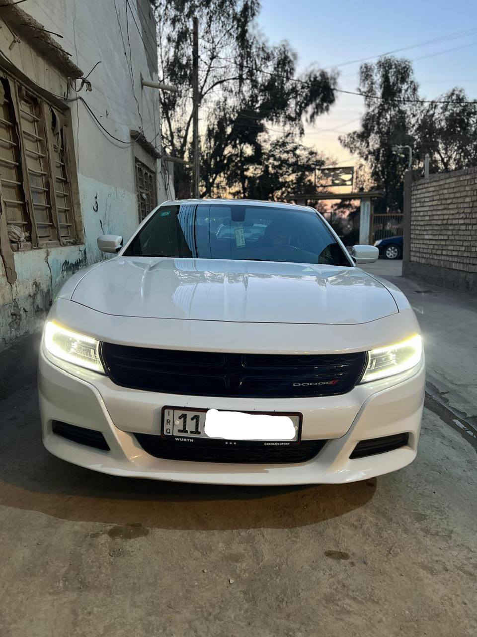 السلام عليكم ورحمه الله وبركاته 💫
للبيع جارجر موديل 22 
فئه SXT
سياره وارد امريكي جاهزه من كل النواحي السياره بدون صبغ فقط 3قطع مبدلات نفس لون مال حادث سيارة صواصي كفاله ومكينه وكير وكشر كفاله من كل النواحي 🟩

مواصفات السياره 🟩 
تشغيل عن بعد 🟩 
بصمه 🟩 
نقطه عمياء 🟩 
شاشه وصط🟩
لد نهاري 🟩 
كراسي جلد 
كراسي كهرباء 🟩 
جناح خلفي🟩
تتفئه كراسي 🟩 
لايت زينون🟩
حجم المحرك V6.3600 
السياره داخله جلد لون مميز مشمشي 🟩
بيه هواي مواصفات مامذكوره بل منشور 🟩 
سياره ماشيه 70ميل 🟩
سياره مرقم بغداد بسمي 🟩 
السعر :235💰
العنوان بابل قضاء المسيب 🟩 
الاستفسار عن السياره اتصال على الرقم 
***********📞
