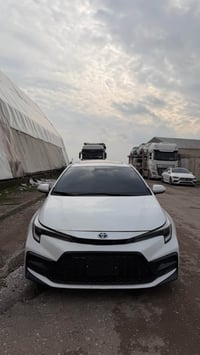 كورولا SE • هايبرد • حادث مصبوخ