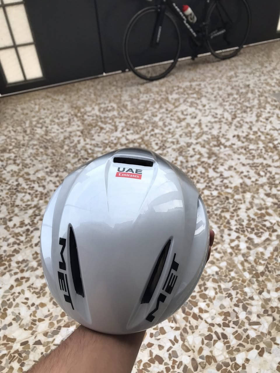 متاح
 خوذه قياس L 
ماركه MET   UAE
 السعر 35


**إذا كنت صاحب هذا الإعلان وتريد حذفه لأي سبب، رجاءا أرسل رسالة إلى الدعم الفني**