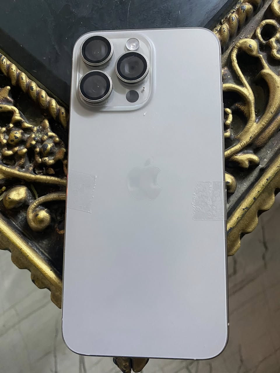 يفون 15 على الفحص للبيع بدون بورد عاطل السعر 350 نهايته بغداد ***********
