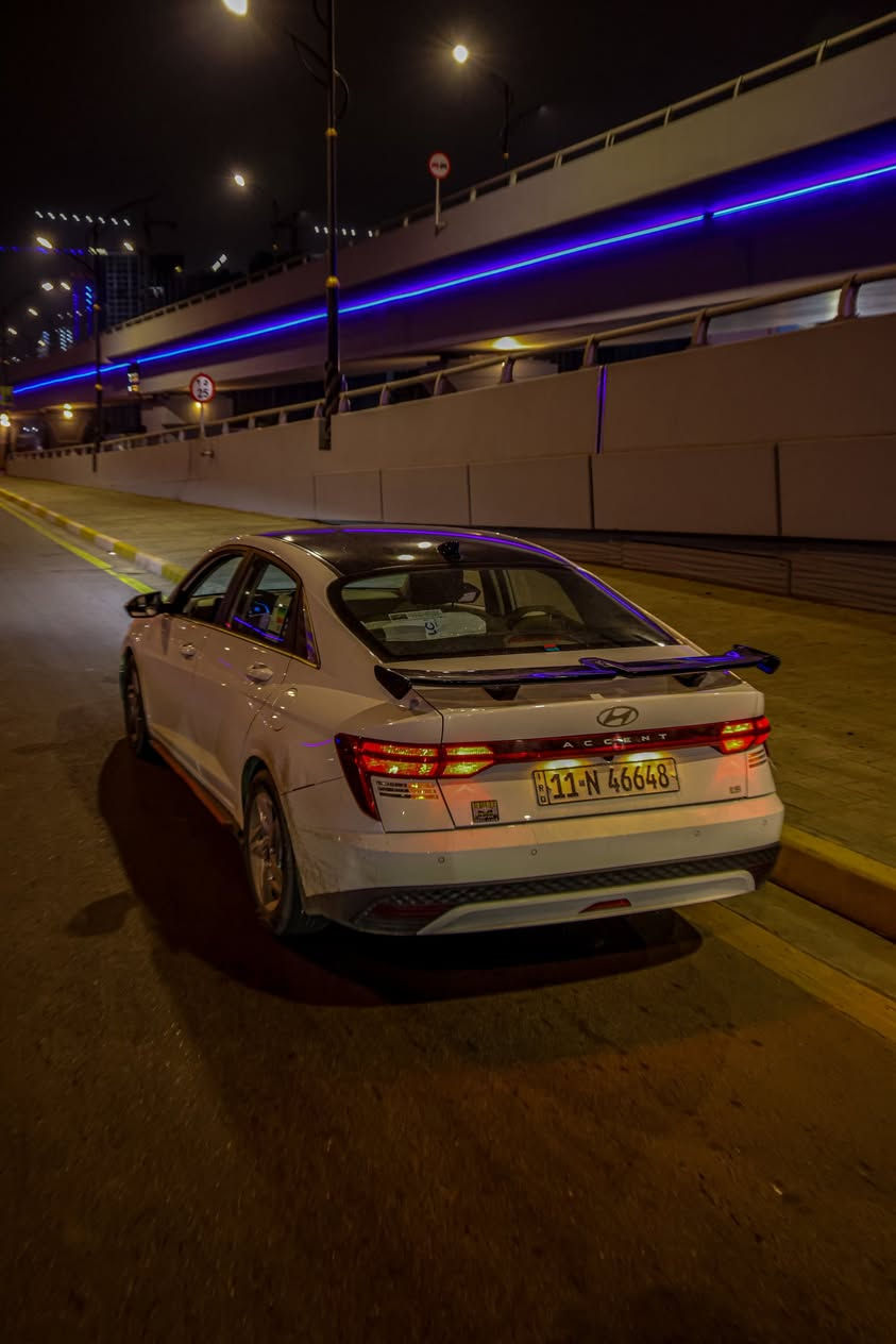 هونداي اكسنت ٢٠٢٤ للبيع
السلام عليكم 
هيونداي اكسنت 2024 السيارة خليجية على وضع الشركة بيها طعجة بسيطة بالجاملغ الايسر و وحدة اخف منها بالجاملغ الايمن و اكو بحافة البنيد طعجة كلش بسيطة كلهن يتعدلن و ترجع السيارة جديدة بس ما متفرغ انو اصلحهن السيارة مفولة مواصفات 1/1 
فتحة 
تحكم ستيرن 
مرايات شفط 
مثبت سرعة 
حساسات
كاميرا خلفية 
ابل كار بلي و اندرويد اوتو
و بعد هواي مواصفات 
مكاني  بغداد الدورة
السعر 130 ورقة 
طبعاً هذا مو سعر السيارة بس مستعجل على البيع لذلك دا ابيع بهذا السعر 
للتواصل ***********
