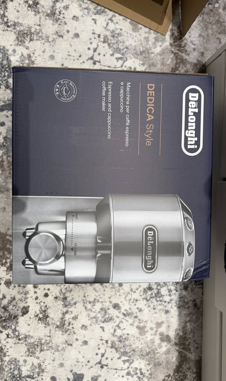 السلام عليكم 
ديلونجي ديدكا E685 للبيع استعمال شخصي اقل الشهر نظافة 100% وياها بورتفلتر مكشوف ستانلس ستيل ثقيل وتامبر وقاعدة بورتفلتر .
كل غراضها كاملة والكارتونة موجودة بكل تفاصيلها .
سبب البيع اخذت موديل احدث .
السعر المطلوب ٢٠٠ الف 
مكاني بغداد الحرية


**إذا كنت صاحب هذا الإعلان وتريد حذفه لأي سبب، رجاءا أرسل رسالة إلى الدعم الفني**