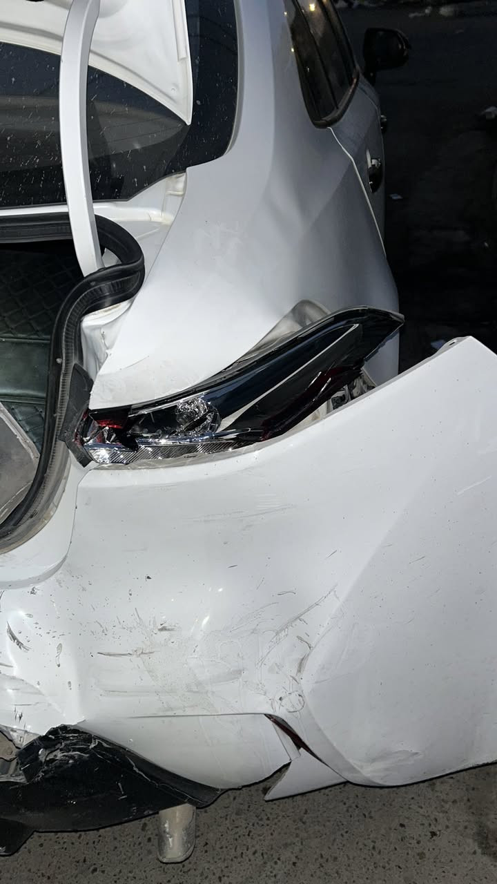 سلام عليكم كورلا للبيع موديل ٢٣ شكل الامريكي S صار قدر وابيع ع حطتها 
***********
