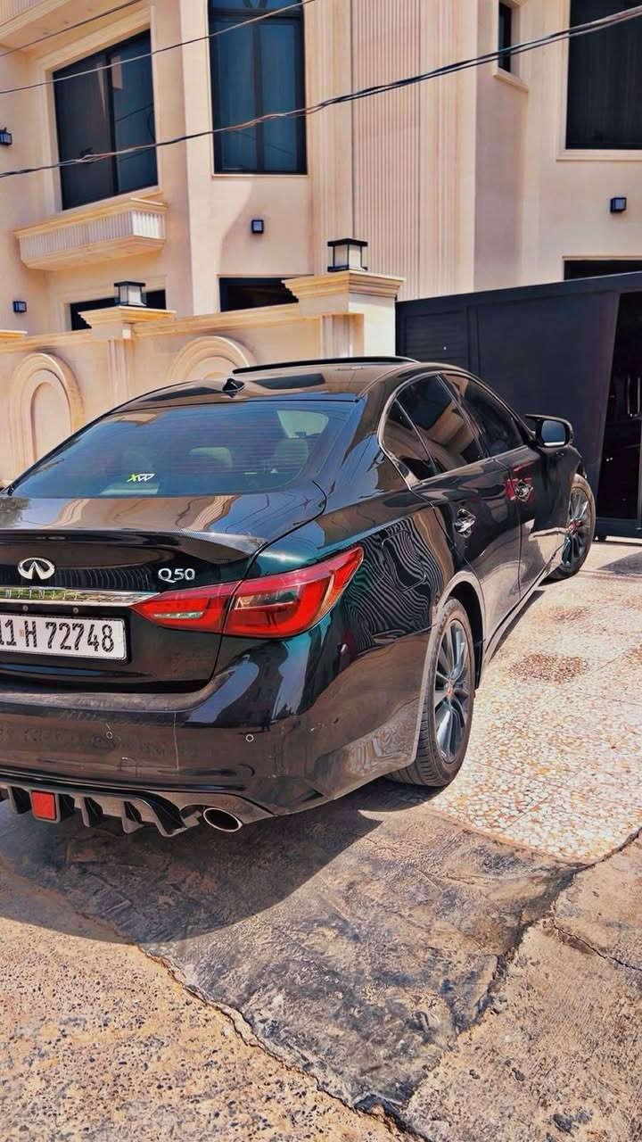 سلام عليكم عندي انفنتي سياره جديده بيه بس الجاملغ الأيمن ضربه خفيفة سياره جديده ما متعوب ابد فول مواصفات داخل أبيض كشنات جلد مكاني بغداد الدوره *********** اتقبل المروس
