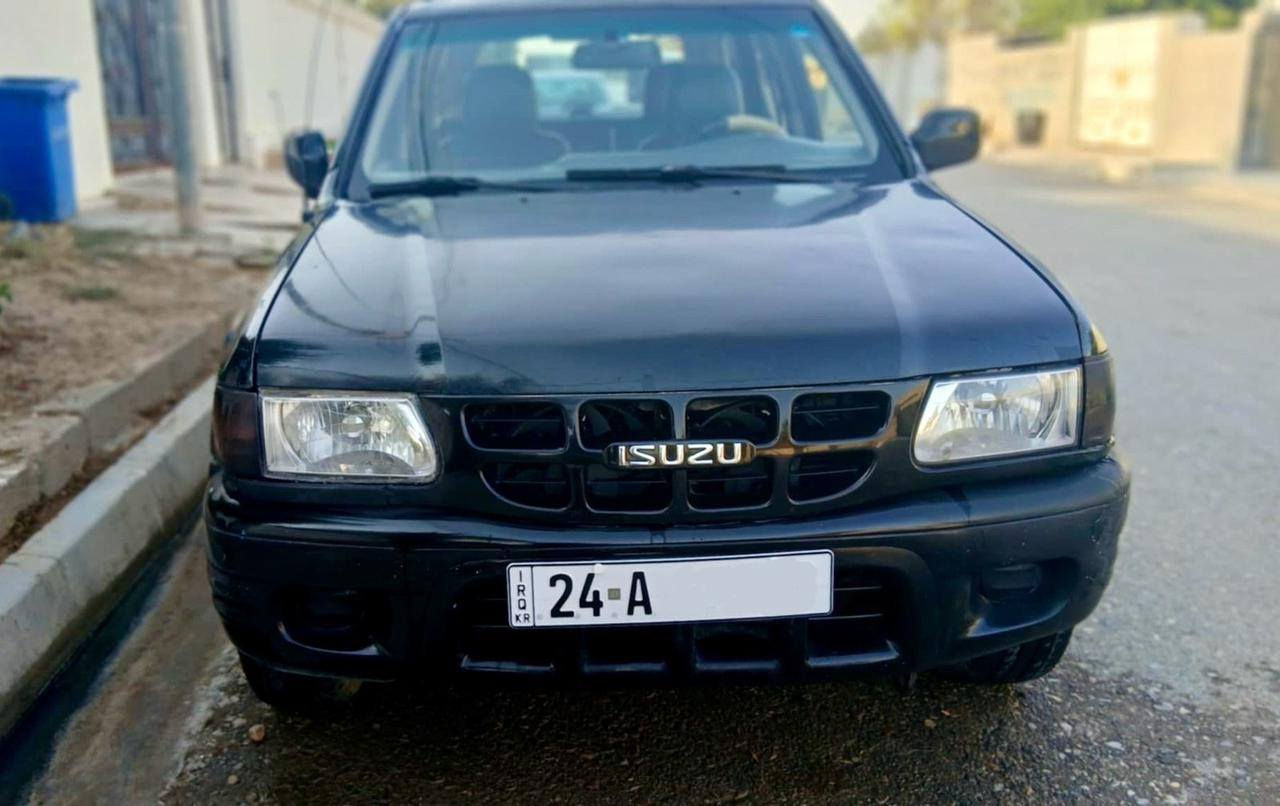 ایسوزو مۆدیل ٢٠٠٠ گێر توماتیک دەبل اکسل چوار پارچەی بۆیاغە پێش و پشت لێدانی نیە 
گێر و مەکینەی بیلادە بە شەرتە سەنەوی و رەقەم تا ٢٠٣٠ نوێیە بە ناوی خۆمە نرخ ٥٣ وەرەقە موبایل  0750741216
*********** أربيل, العراق
