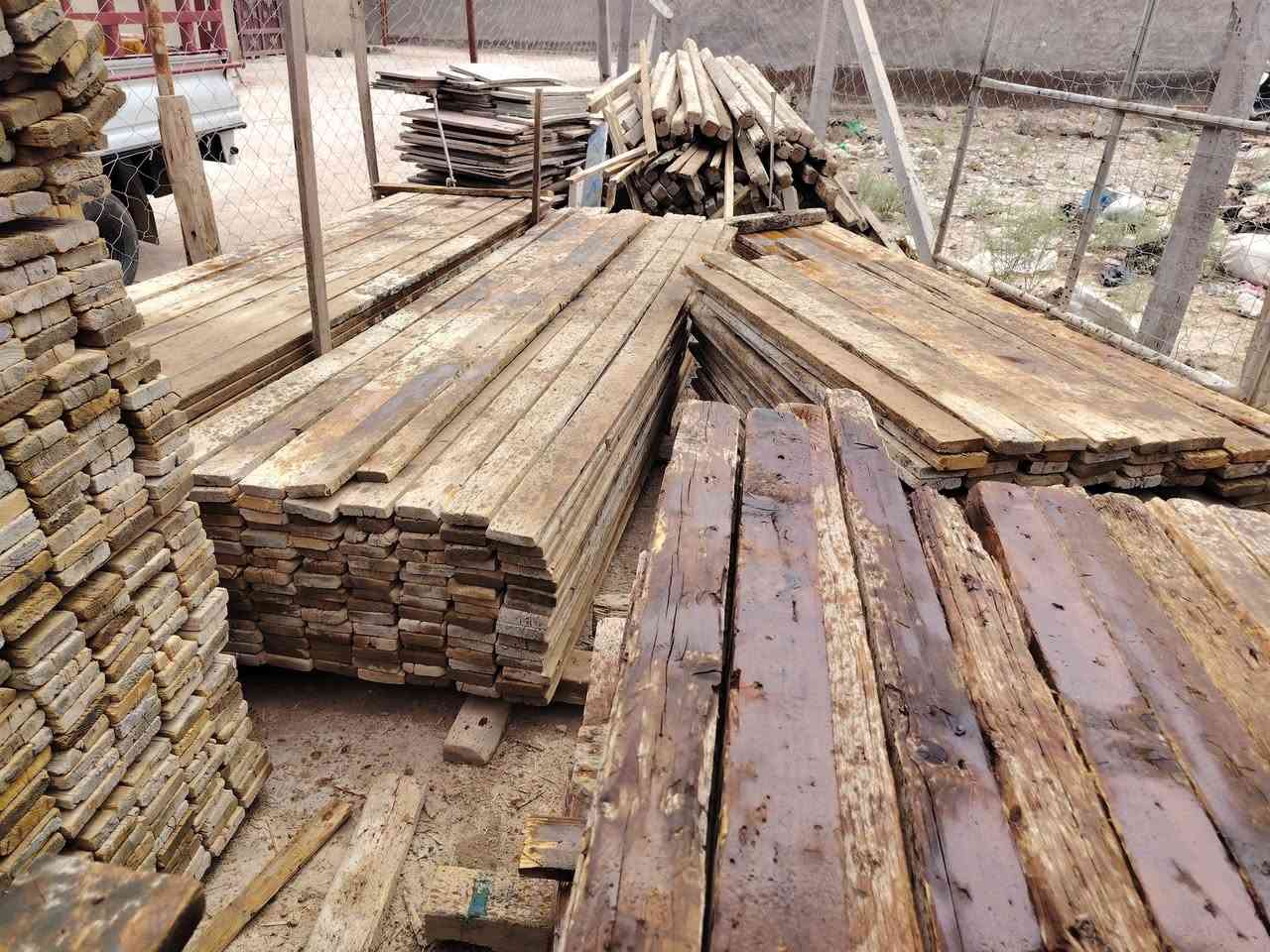 لوح للبيع 4متر المكعب 450 الف +بقار +مقاصیر لوح +سير مقاصير = اتصال *********** العنوان الحله المركز
