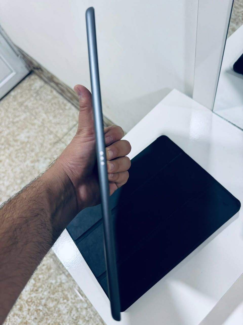 ايباد 9 
ذاكره 64
بصمه شغال 
الايباد شخط مابي 
اخر تحديث   
الايباد مستخدم للدراسه فقط 
ماواصل مصلح كلشي ابلادي 
مع كارتونه *
***********  
سعر 220
